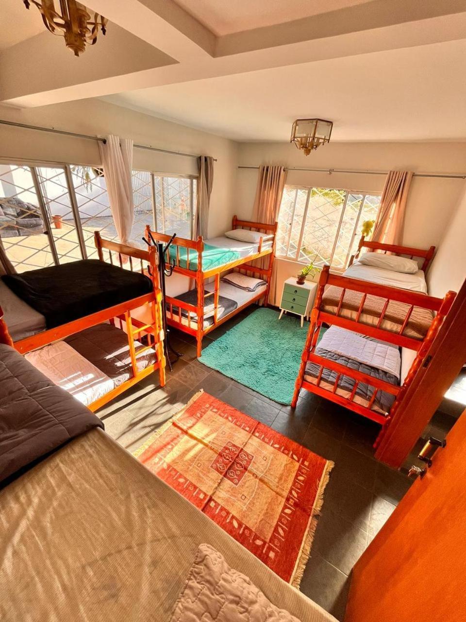 Opera Hostel Куритиба Екстериор снимка